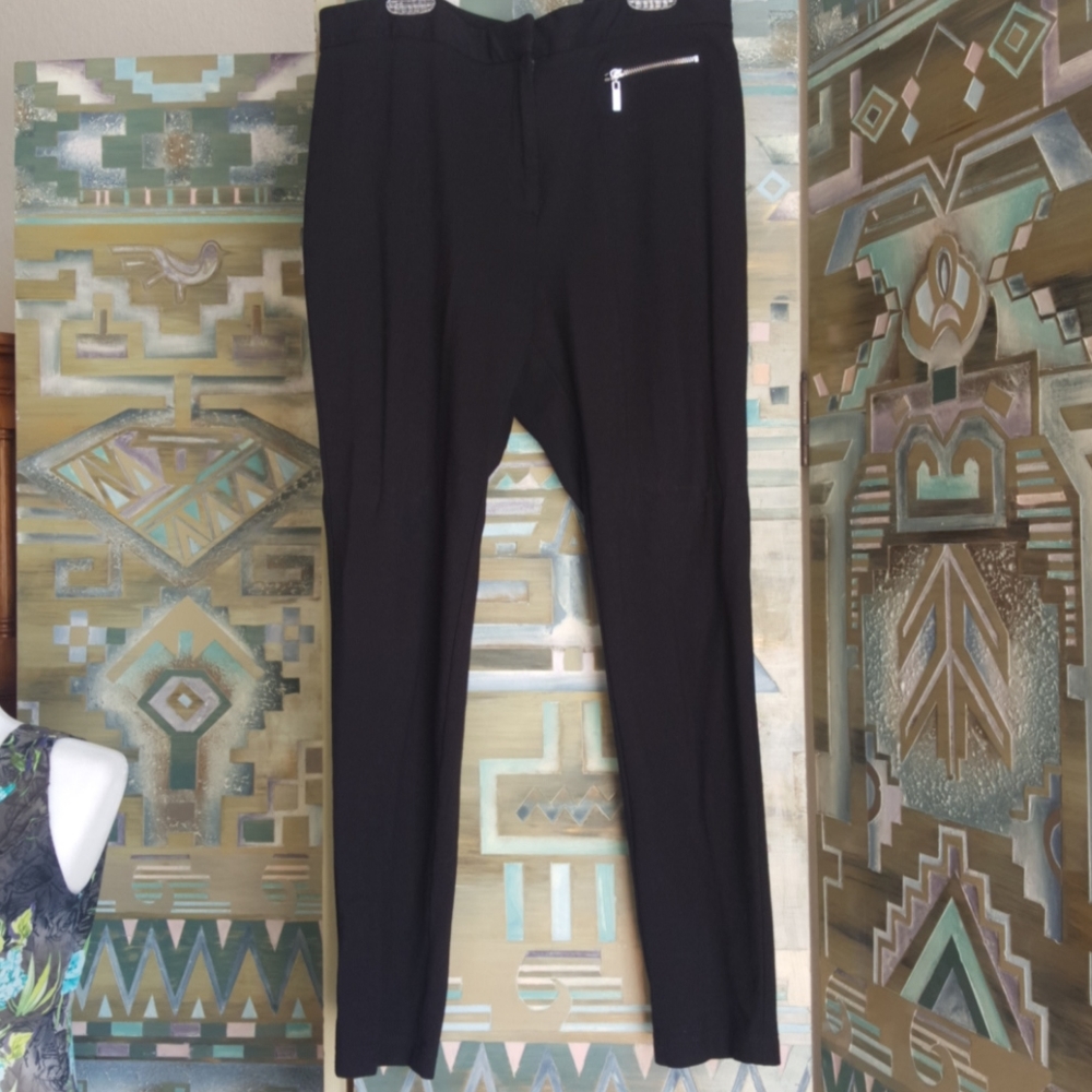 Vince Camuto black skinny pants